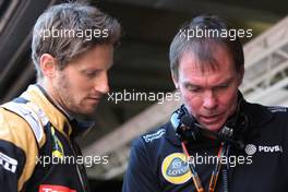 Romain Grosjean (FRA), Lotus F1 Team and Alan Permane (GBR) Lotus F1 Team Trackside Operations   24.05.2015. Formula 1 World Championship, Rd 6, Monaco Grand Prix, Monte Carlo, Monaco, Race Day.