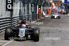 Nico Hulkenberg (GER) Sahara Force India F1 VJM08 with his front wing missing. 24.05.2015. Formula 1 World Championship, Rd 6, Monaco Grand Prix, Monte Carlo, Monaco, Race Day.