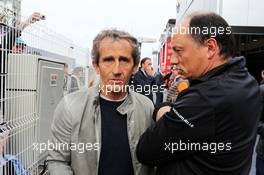 (L to R): Alain Prost (FRA) with Frederic Vasseur (FRA) ART GP Boss. 21.05.2015. Formula 1 World Championship, Rd 6, Monaco Grand Prix, Monte Carlo, Monaco, Practice Day.