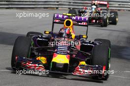 Daniil Kvyat (RUS) Red Bull Racing RB11 running flow-vis paint on the front wing. 21.05.2015. Formula 1 World Championship, Rd 6, Monaco Grand Prix, Monte Carlo, Monaco, Practice Day.