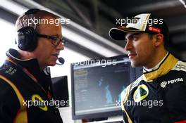 Pastor Maldonado (VEN) Lotus F1 Team with Mark Slade (GBR) Lotus F1 Team Race Engineer. 21.05.2015. Formula 1 World Championship, Rd 6, Monaco Grand Prix, Monte Carlo, Monaco, Practice Day.