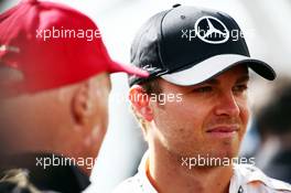 (L to R): Niki Lauda (AUT) Mercedes Non-Executive Chairman with Nico Rosberg (GER) Mercedes AMG F1. 21.05.2015. Formula 1 World Championship, Rd 6, Monaco Grand Prix, Monte Carlo, Monaco, Practice Day.