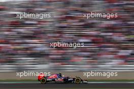 Carlos Sainz (ESP), Scuderia Toro Rosso  30.10.2015. Formula 1 World Championship, Rd 17, Mexican Grand Prix, Mexixo City, Mexico, Practice Day.