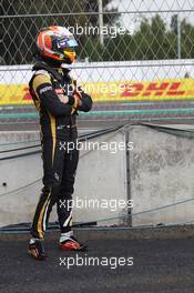Romain Grosjean (FRA) Lotus F1 Team stopped in the second practice session. 30.10.2015. Formula 1 World Championship, Rd 17, Mexican Grand Prix, Mexixo City, Mexico, Practice Day.