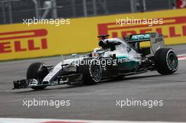 Lewis Hamilton (GBR) Mercedes AMG F1 W06 spins in the second practice session. 30.10.2015. Formula 1 World Championship, Rd 17, Mexican Grand Prix, Mexixo City, Mexico, Practice Day.