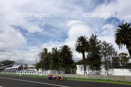 Daniel Ricciardo (AUS), Red Bull Racing  30.10.2015. Formula 1 World Championship, Rd 17, Mexican Grand Prix, Mexixo City, Mexico, Practice Day.
