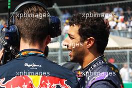 Daniel Ricciardo (AUS) Red Bull Racing on the grid. 01.11.2015. Formula 1 World Championship, Rd 17, Mexican Grand Prix, Mexixo City, Mexico, Race Day.