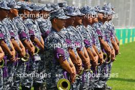 Army band on the grid. 01.11.2015. Formula 1 World Championship, Rd 17, Mexican Grand Prix, Mexixo City, Mexico, Race Day.