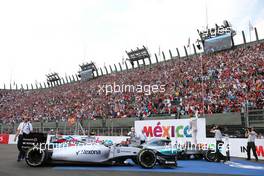 Nico Rosberg (GER), Mercedes AMG F1 Team, Lewis Hamilton (GBR), Mercedes AMG F1 Team and Valtteri Bottas (FIN), Williams F1 Team  01.11.2015. Formula 1 World Championship, Rd 17, Mexican Grand Prix, Mexixo City, Mexico, Race Day.