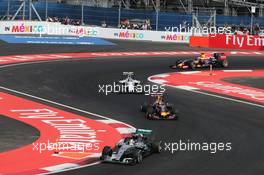 Lewis Hamilton (GBR) Mercedes AMG F1 W06. 01.11.2015. Formula 1 World Championship, Rd 17, Mexican Grand Prix, Mexixo City, Mexico, Race Day.