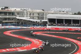 Daniil Kvyat (RUS) Red Bull Racing RB11. 01.11.2015. Formula 1 World Championship, Rd 17, Mexican Grand Prix, Mexixo City, Mexico, Race Day.