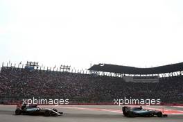 Nico Rosberg (GER), Mercedes AMG F1 Team and Lewis Hamilton (GBR), Mercedes AMG F1 Team  01.11.2015. Formula 1 World Championship, Rd 17, Mexican Grand Prix, Mexixo City, Mexico, Race Day.