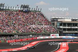 Nico Rosberg (GER) Mercedes AMG F1 W06 leads team mate Lewis Hamilton (GBR) Mercedes AMG F1 W06. 01.11.2015. Formula 1 World Championship, Rd 17, Mexican Grand Prix, Mexixo City, Mexico, Race Day.