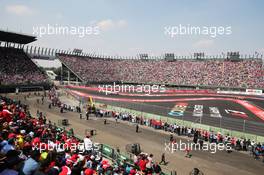 Daniil Kvyat (RUS) Red Bull Racing RB11 leads team mate Daniel Ricciardo (AUS) Red Bull Racing RB11. 01.11.2015. Formula 1 World Championship, Rd 17, Mexican Grand Prix, Mexixo City, Mexico, Race Day.