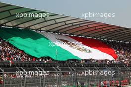 The Meciscan flag in the main grandstand. 01.11.2015. Formula 1 World Championship, Rd 17, Mexican Grand Prix, Mexixo City, Mexico, Race Day.