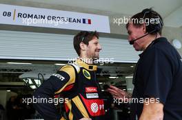 (L to R): Romain Grosjean (FRA) Lotus F1 Team with Alan Permane (GBR) Lotus F1 Team Trackside Operations Director. 31.10.2015. Formula 1 World Championship, Rd 17, Mexican Grand Prix, Mexixo City, Mexico, Qualifying Day.