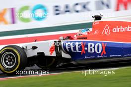 Will Stevens (GBR), Manor F1 Team  31.10.2015. Formula 1 World Championship, Rd 17, Mexican Grand Prix, Mexixo City, Mexico, Qualifying Day.