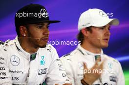 (L to R): Lewis Hamilton (GBR) Mercedes AMG F1 and team mate Nico Rosberg (GER) Mercedes AMG F1 in the post qualifying FIA Press Conference. 31.10.2015. Formula 1 World Championship, Rd 17, Mexican Grand Prix, Mexixo City, Mexico, Qualifying Day.