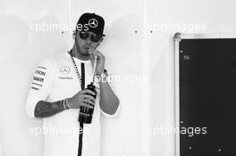 Lewis Hamilton (GBR) Mercedes AMG F1 on the drivers parade. 01.11.2015. Formula 1 World Championship, Rd 17, Mexican Grand Prix, Mexixo City, Mexico, Race Day.