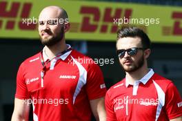 Will Stevens (GBR) Manor Marussia F1 Team walks the circuit with the team. 29.10.2015. Formula 1 World Championship, Rd 17, Mexican Grand Prix, Mexixo City, Mexico, Preparation Day.