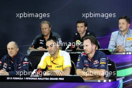 Cyril Abiteboul (FRA), Renault Sport F1, Christian Horner (GBR), Red Bull Racing, Sporting Director and Franz Tost (AUT), Scuderia Toro Rosso, Team Principal  27.03.2015. Formula 1 World Championship, Rd 2, Malaysian Grand Prix, Sepang, Malaysia, Friday.