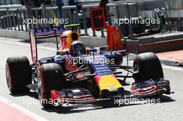 Daniil Kvyat (RUS) Red Bull Racing RB11. 27.03.2015. Formula 1 World Championship, Rd 2, Malaysian Grand Prix, Sepang, Malaysia, Friday.