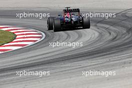 Daniil Kvyat (RUS), Red Bull Racing  27.03.2015. Formula 1 World Championship, Rd 2, Malaysian Grand Prix, Sepang, Malaysia, Friday.