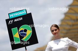 Grid girl. Felipe Massa (BRA), Williams F1 Team  29.03.2015. Formula 1 World Championship, Rd 2, Malaysian Grand Prix, Sepang, Malaysia, Sunday.