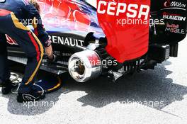 Scuderia Toro Rosso STR10 rear hub detail. 29.03.2015. Formula 1 World Championship, Rd 2, Malaysian Grand Prix, Sepang, Malaysia, Sunday.