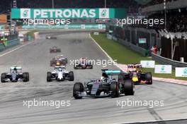 Lewis Hamilton (GBR), Mercedes AMG F1 Team  29.03.2015. Formula 1 World Championship, Rd 2, Malaysian Grand Prix, Sepang, Malaysia, Sunday.