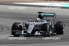 Lewis Hamilton (GBR) Mercedes AMG F1 W06. 28.03.2015. Formula 1 World Championship, Rd 2, Malaysian Grand Prix, Sepang, Malaysia, Saturday.