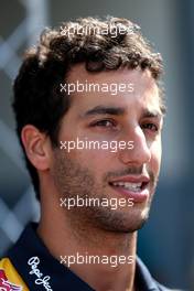 Daniel Ricciardo (AUS), Red Bull Racing  26.03.2015. Formula 1 World Championship, Rd 2, Malaysian Grand Prix, Sepang, Malaysia, Thursday.