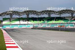 Track atmosphere 26.03.2015. Formula 1 World Championship, Rd 2, Malaysian Grand Prix, Sepang, Malaysia, Thursday.