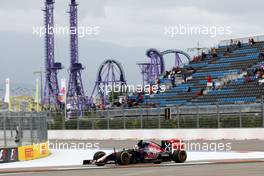 Carlos Sainz Jr (ESP) Scuderia Toro Rosso STR10. 09.10.2015. Formula 1 World Championship, Rd 15, Russian Grand Prix, Sochi Autodrom, Sochi, Russia, Practice Day.