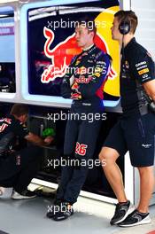 Daniil Kvyat (RUS) Red Bull Racing. 09.10.2015. Formula 1 World Championship, Rd 15, Russian Grand Prix, Sochi Autodrom, Sochi, Russia, Practice Day.