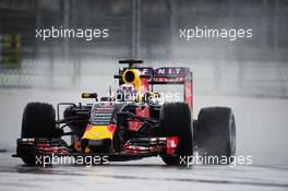 Daniel Ricciardo (AUS) Red Bull Racing RB11. 09.10.2015. Formula 1 World Championship, Rd 15, Russian Grand Prix, Sochi Autodrom, Sochi, Russia, Practice Day.
