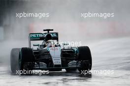 Lewis Hamilton (GBR) Mercedes AMG F1 W06. 09.10.2015. Formula 1 World Championship, Rd 15, Russian Grand Prix, Sochi Autodrom, Sochi, Russia, Practice Day.
