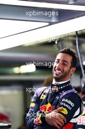 Daniel Ricciardo (AUS) Red Bull Racing. 09.10.2015. Formula 1 World Championship, Rd 15, Russian Grand Prix, Sochi Autodrom, Sochi, Russia, Practice Day.