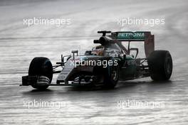 Lewis Hamilton (GBR), Mercedes AMG F1 Team  09.10.2015. Formula 1 World Championship, Rd 15, Russian Grand Prix, Sochi Autodrom, Sochi, Russia, Practice Day.