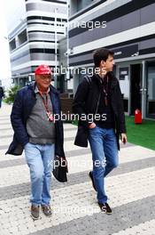 (L to R): Niki Lauda (AUT) Mercedes Non-Executive Chairman with Toto Wolff (GER) Mercedes AMG F1 Shareholder and Executive Director. 09.10.2015. Formula 1 World Championship, Rd 15, Russian Grand Prix, Sochi Autodrom, Sochi, Russia, Practice Day.
