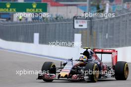 Carlos Sainz (ESP), Scuderia Toro Rosso  09.10.2015. Formula 1 World Championship, Rd 15, Russian Grand Prix, Sochi Autodrom, Sochi, Russia, Practice Day.