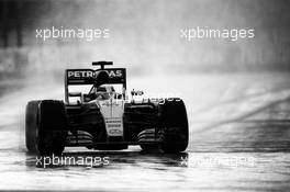 Lewis Hamilton (GBR) Mercedes AMG F1 W06. 09.10.2015. Formula 1 World Championship, Rd 15, Russian Grand Prix, Sochi Autodrom, Sochi, Russia, Practice Day.