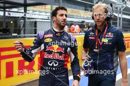 Daniel Ricciardo (AUS) Red Bull Racing on the grid. 11.10.2015. Formula 1 World Championship, Rd 15, Russian Grand Prix, Sochi Autodrom, Sochi, Russia, Race Day.