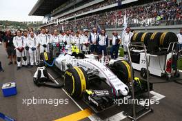Williams on the grid. 11.10.2015. Formula 1 World Championship, Rd 15, Russian Grand Prix, Sochi Autodrom, Sochi, Russia, Race Day.