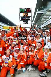 Sergio Perez (MEX) Sahara Force India F1 celebrates his third position with the track marshals. 11.10.2015. Formula 1 World Championship, Rd 15, Russian Grand Prix, Sochi Autodrom, Sochi, Russia, Race Day.