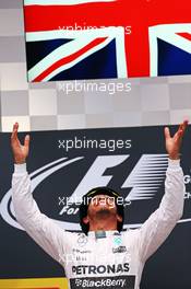 Race winner Lewis Hamilton (GBR) Mercedes AMG F1 celebrates on the podium. 11.10.2015. Formula 1 World Championship, Rd 15, Russian Grand Prix, Sochi Autodrom, Sochi, Russia, Race Day.