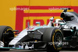 Lewis Hamilton (GBR), Mercedes AMG F1 Team  11.10.2015. Formula 1 World Championship, Rd 15, Russian Grand Prix, Sochi Autodrom, Sochi, Russia, Race Day.