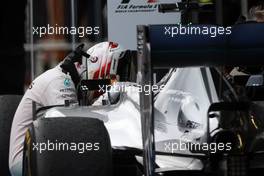 Race winner Lewis Hamilton (GBR) Mercedes AMG F1 W06 celebrates in parc ferme. 11.10.2015. Formula 1 World Championship, Rd 15, Russian Grand Prix, Sochi Autodrom, Sochi, Russia, Race Day.