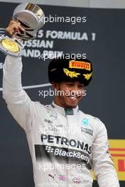 Lewis Hamilton (GBR), Mercedes AMG F1 Team  11.10.2015. Formula 1 World Championship, Rd 15, Russian Grand Prix, Sochi Autodrom, Sochi, Russia, Race Day.