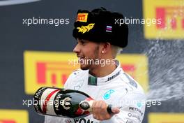 Lewis Hamilton (GBR), Mercedes AMG F1 Team  11.10.2015. Formula 1 World Championship, Rd 15, Russian Grand Prix, Sochi Autodrom, Sochi, Russia, Race Day.